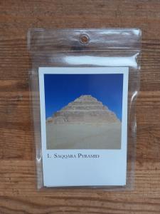 Tarjeta fotográfica con pirámides